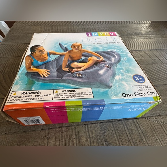 Intex Stingray Ride-On Inflatable Swimming Pool Float (NEW in Box) - Picture 3 of 7